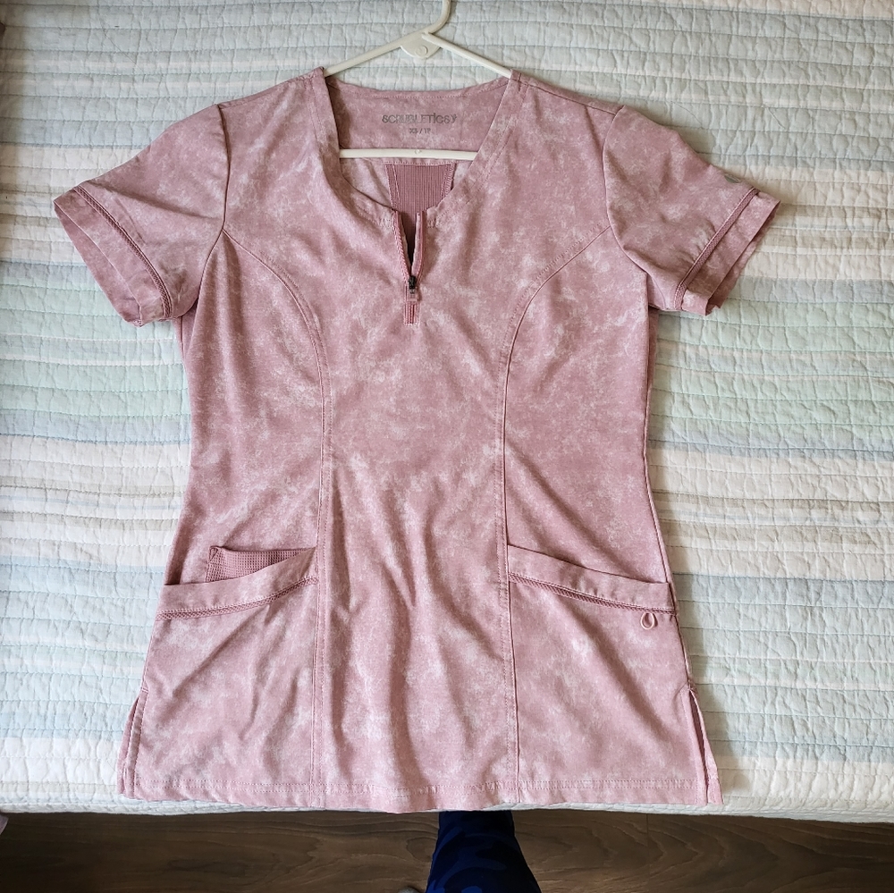 Scrub shirt